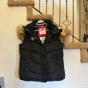 Women's Black Sleeveless Winter coat, Canada Winter Gear